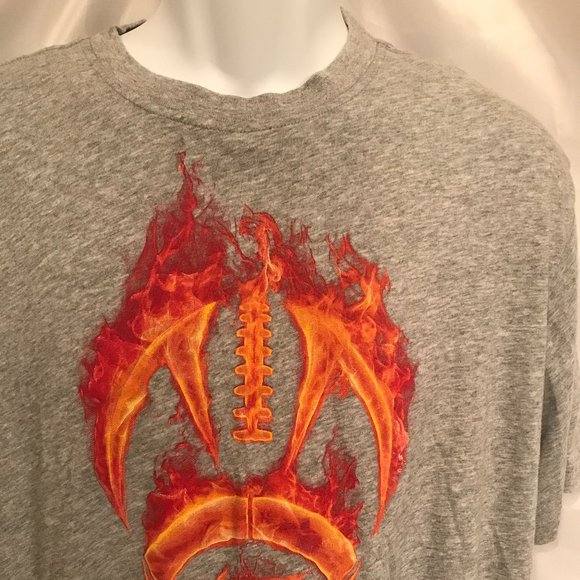 Nike Flaming Hot Football Emblem Athletic Sport Tee Shirt - Picture 3 of 5
